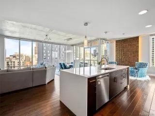 Photo #2: 3733359 Listing 