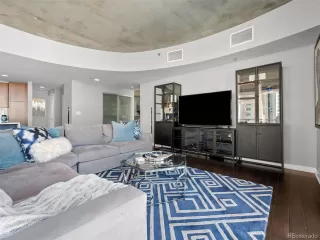 Photo #6: 3733359 Listing 