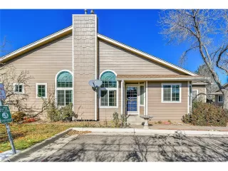 Photo #3: 3736116 Listing