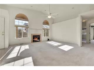 Photo #5: 3736116 Listing