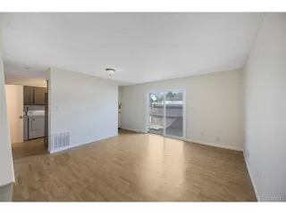 Photo #4: 3737820 Listing