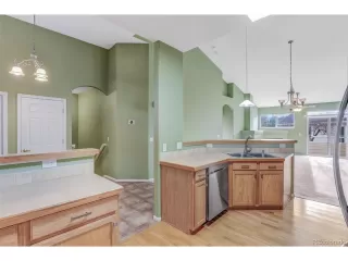 Photo #6: 3737956 Listing