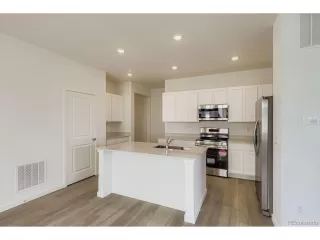 Photo #2: 3739046 Listing 