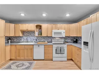 Photo #5: 3739964 Listing 