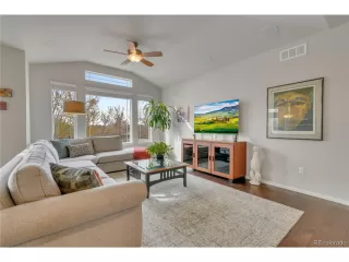Photo #6: 3742222 Listing