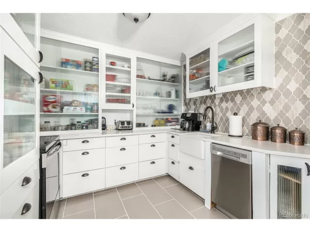 MLS: 3742322 Condo For Sale