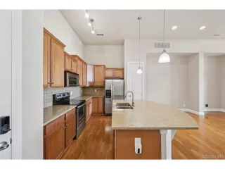 Photo #6: 3742400 Listing 