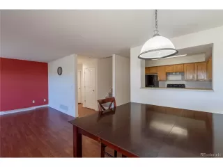 Photo #5: 3743285 Listing