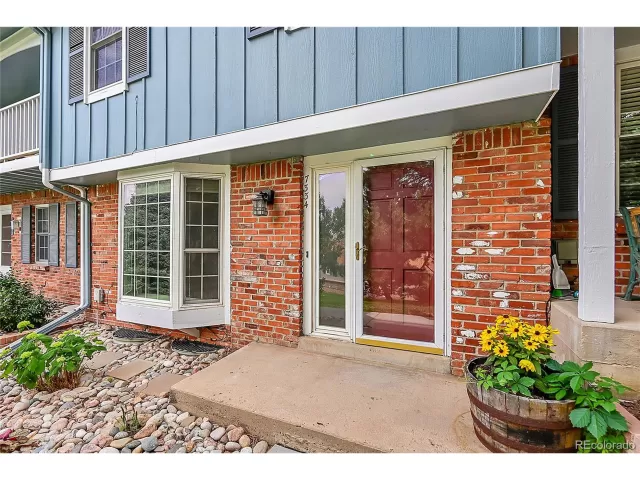 MLS: 3743788 Condo For Sale