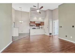 Photo #4: 3744129 Listing