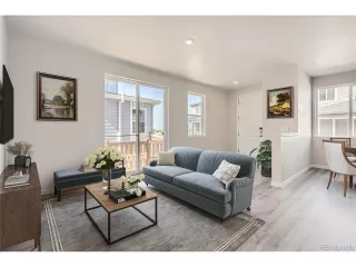 Photo #4: 3749805 Listing