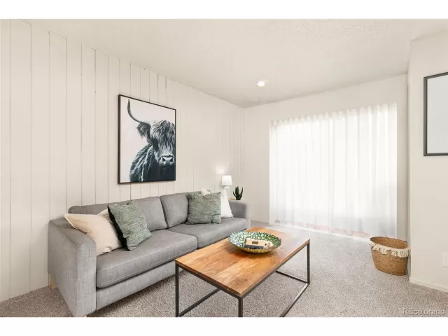 MLS: 3749946 Condo For Sale