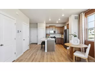 Photo #4: 3750903 Listing