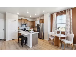 Photo #5: 3750903 Listing