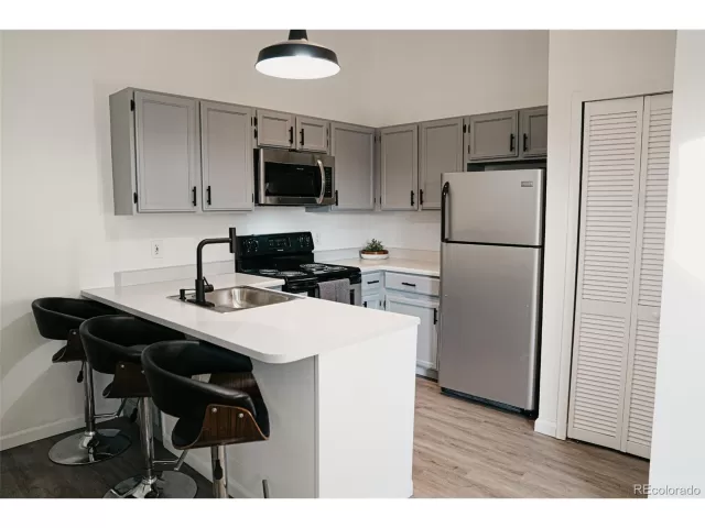 MLS: 3755559 Condo For Sale