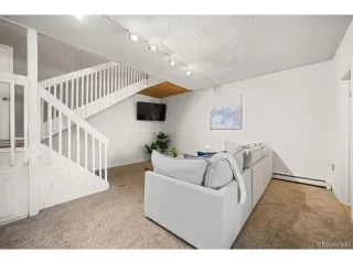 Photo #6: 3757759 Listing