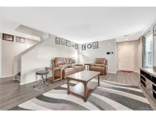 Photo #5: 3762662 Listing