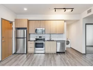 Photo #3: 3765400 Listing