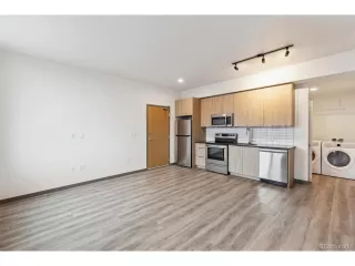 Photo #4: 3765400 Listing