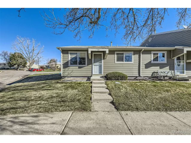 MLS: 3768405 Condo For Sale