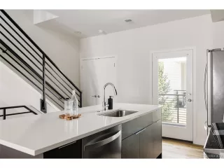 Photo #6: 3786471 Listing