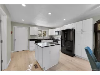 Photo #5: 3802217 Listing 