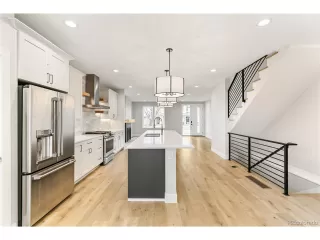 Photo #5: 3805919 Listing