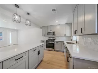 Photo #6: 3806725 Listing
