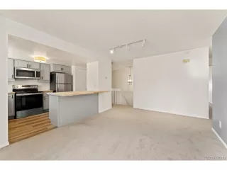 Photo #6: 3810107 Listing