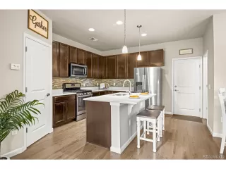 Photo #6: 3812735 Listing