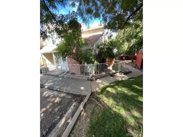 MLS: 3813528 Condo For Sale