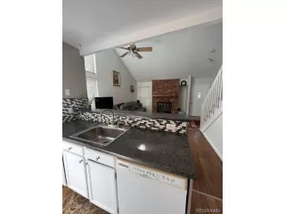 Photo #6: 3813528 Listing