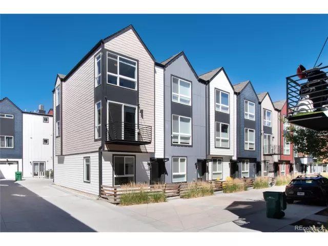 MLS: 3820018 Condo For Sale