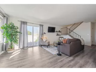 Photo #5: 3839161 Listing