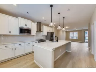 Photo #3: 3839982 Listing