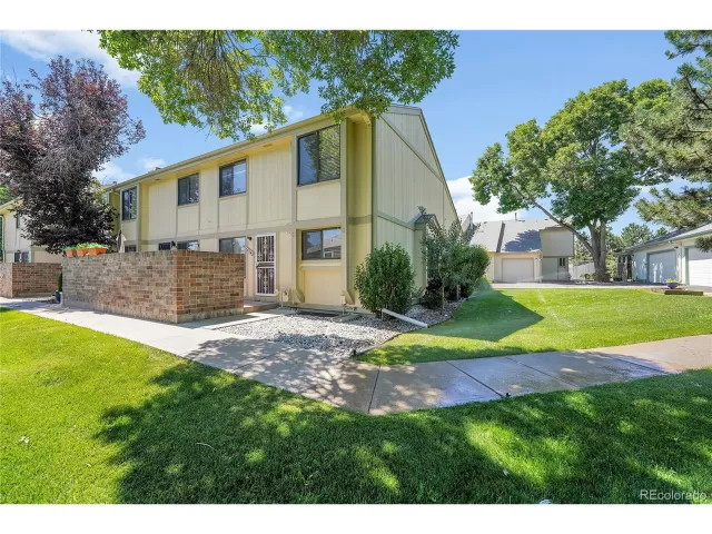 MLS: 3840480 Condo For Sale