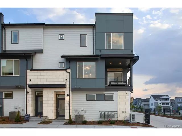 MLS: 3840931 Condo For Sale