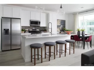 Photo #6: 3840931 Listing