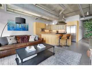 Photo #2: 3842382 Listing 