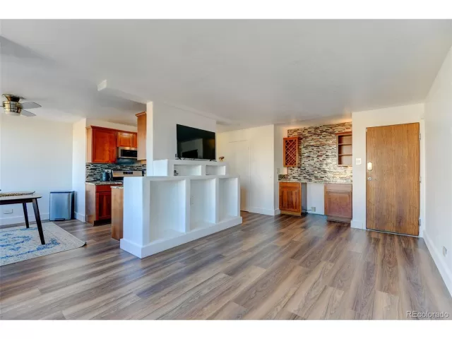 MLS: 3848992 Condo For Sale