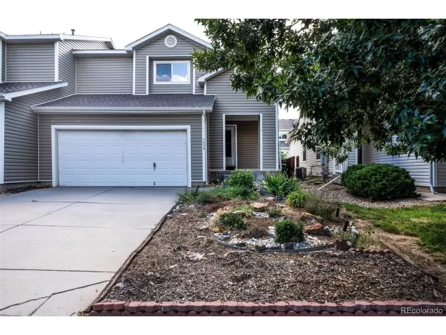 MLS: 3851461 Condo For Sale