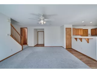 Photo #4: 3851461 Listing