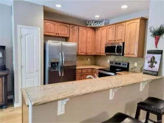 Photo #5: 3854670 Listing