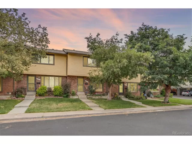 MLS: 3855323 Condo For Sale
