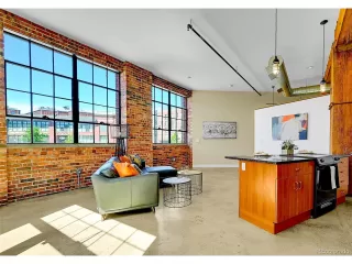 Photo #4: 3860555 Listing