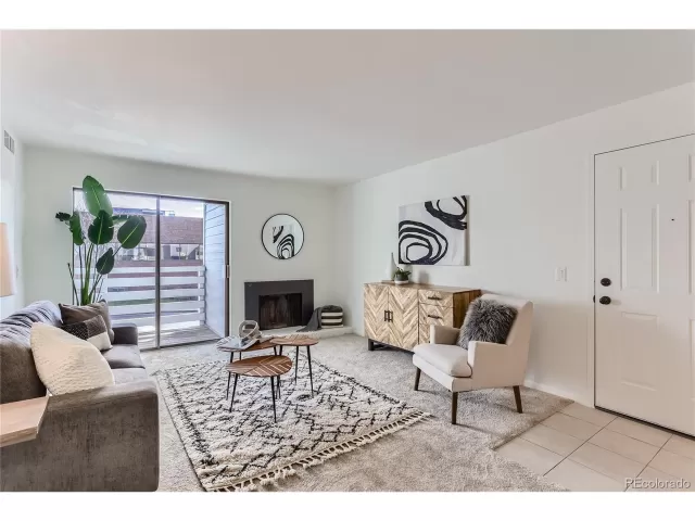 MLS: 3860861 Condo For Sale