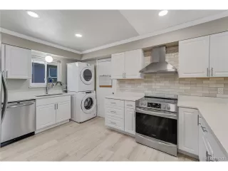 Photo #6: 3861983 Listing