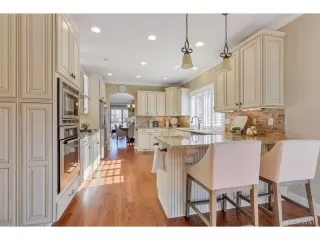 Photo #2: 3867952 Listing