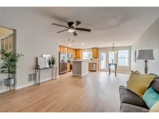 Photo #2: 3876301 Listing 