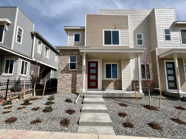 MLS: 3880167 Condo For Sale